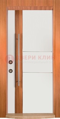 Белая входная дверь c МДФ панелью ЧД-09 в частный дом в Дмитрове