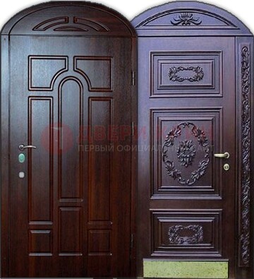 Стильная железная арочная дверь с декоративным элементом ДА-24 в Дмитрове