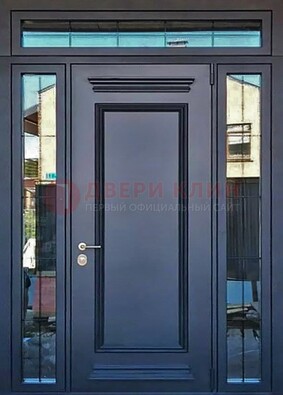 Черная металлическая дверь с фрамугой и филенкой ДФГ-19 в Дмитрове