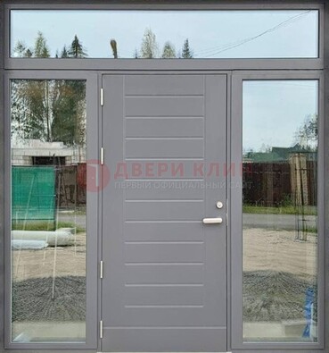 Серая стальная дверь с панелью МДФ и стеклянными фрамугами ДФГ-28 в Дмитрове