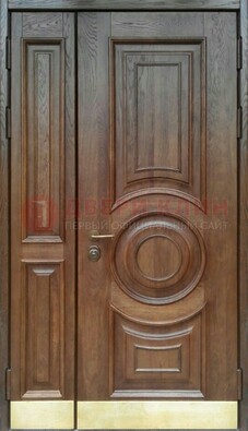 Коричневая двухстворчатая дверь с массивом дуба ДМД-71 в Дмитрове