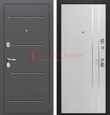 Серая железная дверь с порошковым напылением и МДФ с молдингами ДП-264 в Дмитрове