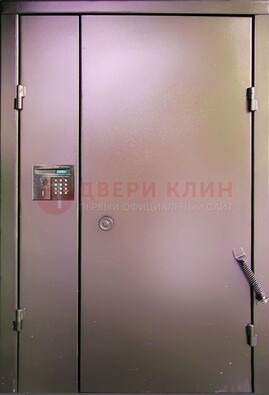 Коричневая стальная дверь в подъезд ДПД-1 в Дмитрове
