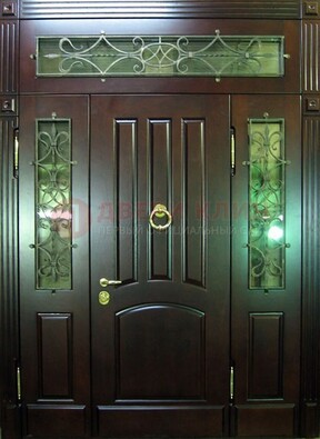 Стальная парадная дверь со стеклом и ковкой ДПР-18 для деревянного дома в Дмитрове