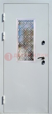 Серая металлическая дверь со стеклом и ковкой ДС-75 в Дмитрове
