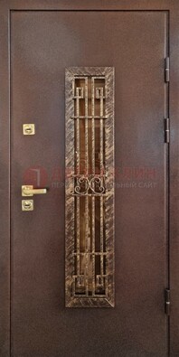 Металлическая дверь с порошковым напылением со стеклом и ковкой ДСК-110 в Дмитрове