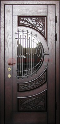 Одностворчатая входная дверь со стеклом и ковкой ДСК-21 в Дмитрове