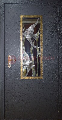 Металлическая дверь со стеклом и ковкой ДСК-82 для крыльца в Дмитрове
