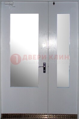 Белая  тамбурная дверь со стеклянными вставками ДТМ-18 в Дмитрове
